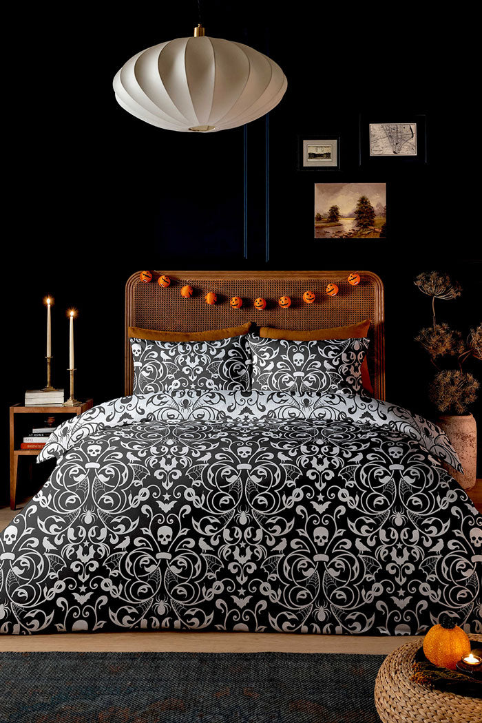 HALLOWEEN - Dark Damask